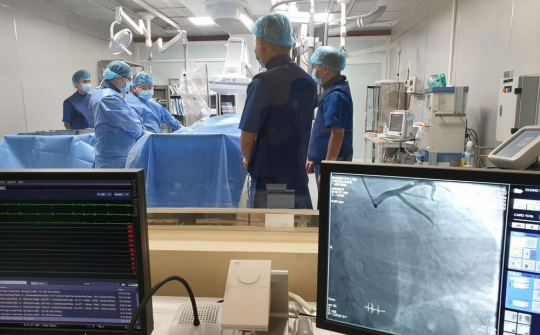 Ứng dụng công nghệ 4D vào chẩn đoán, can thiệp tim mạch, thần kinh