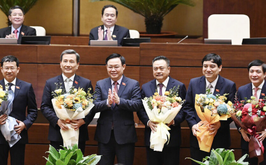 Quốc hội bầu mới Tổng Thư ký và 3 chủ nhiệm ủy ban