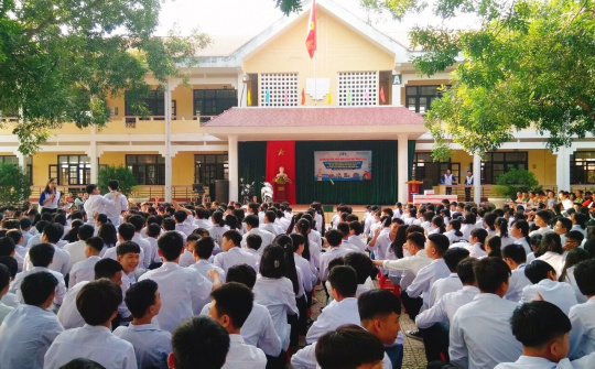 Trường THPT Đông Sơn 2: Chú trọng đổi mới, nâng cao chất lượng giáo dục toàn diện