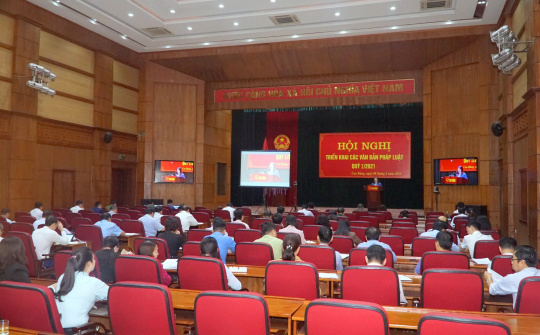 UBND tỉnh Cao Bằng tổ chức hội nghị trực tuyến triển khai các văn bản pháp luật quý I