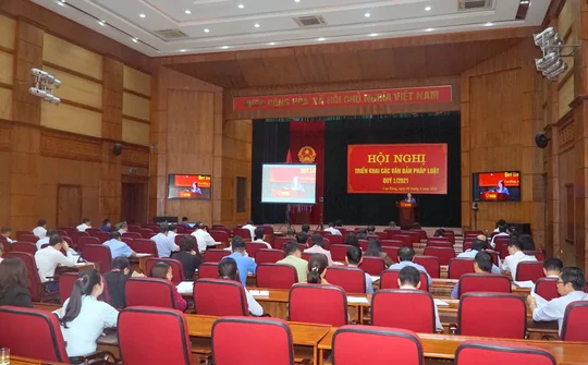 UBND tỉnh Cao Bằng tổ chức hội nghị trực tuyến triển khai các văn bản pháp luật quý I