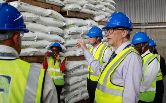 Đất đai của Bill Gates đã gần bằng Hong Kong