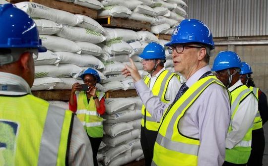 Đất đai của Bill Gates đã gần bằng Hong Kong