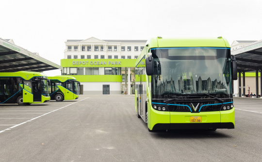 VinBus chính thức vận hành xe buýt điện thông minh đầu tiên tại Việt Nam