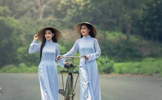 Áo dài: Di sản văn hóa Việt Nam