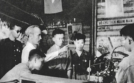 Chủ tịch Hồ Chí Minh với Ngày Quốc tế Lao động 1/5