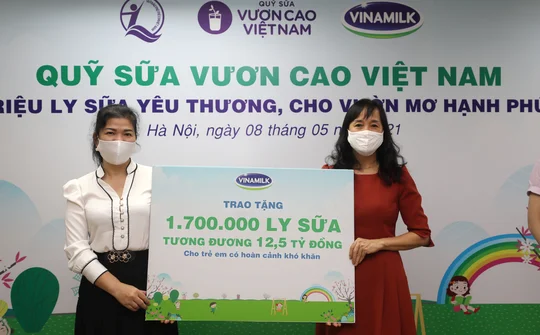 Món quà ý nghĩa của Vinamilk & Quỹ sữa Vươn cao Việt Nam dành cho trẻ em khó khăn giữa dịch Covid