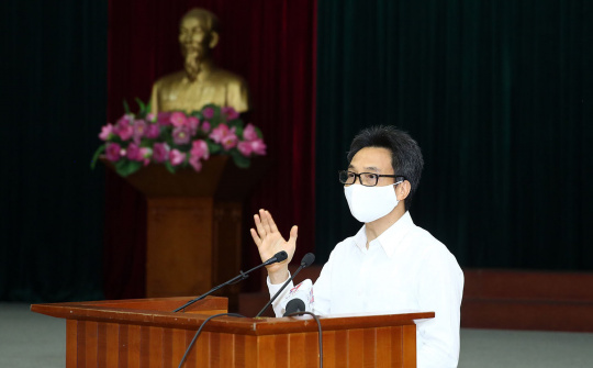 ‘Chiến lược chống dịch là xuyên suốt, không thay đổi’