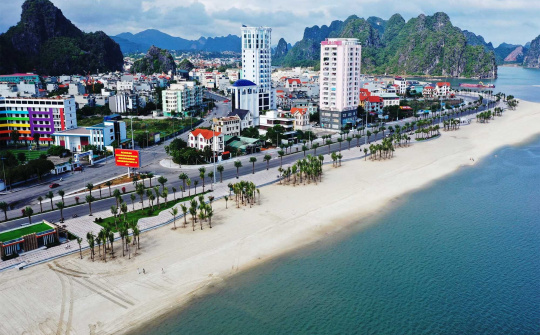 Bãi tắm Hòn Gai - Sản phẩm du lịch mới