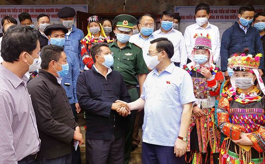 Giá trị cao quý của những lá phiếu