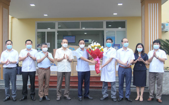 Thái Nguyên: Chi viện Đoàn nhân viên y tế giúp Bắc Giang phòng, chống dịch COVID-19