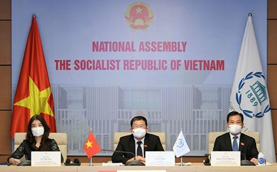 Thiết lập chính sách đồng bộ và thực chất về vấn đề biến đổi khí hậu toàn cầu