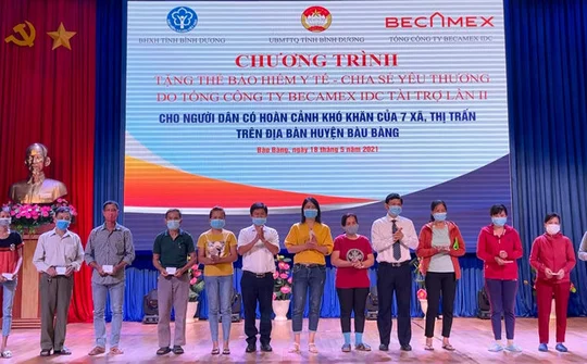 Tặng 1.000 thẻ BHYT cho người dân khó khăn do dịch Covid-19