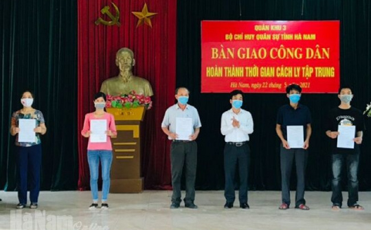 Hà Nam: Bàn giao 98 công dân hoàn thành thời gian cách ly tập trung