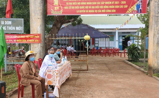 Đức Cơ (Gia Lai): Cử tri các xã biên giới nô nức đi bầu cử