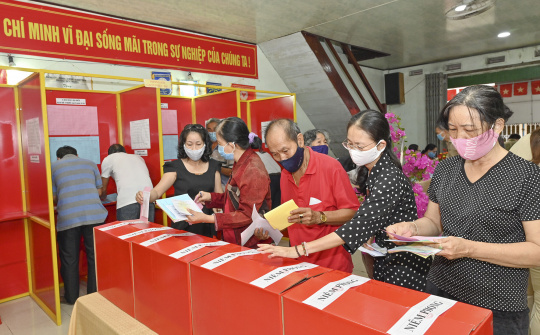 Bình Thuận: Cử tri toàn tỉnh hoàn thành bỏ phiếu bầu cử đại biểu Quốc hội và HĐND