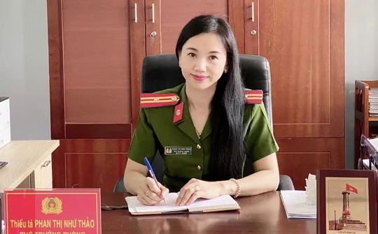 Nữ chiến sĩ Công an vùng cao Vì nhân dân phục vụ