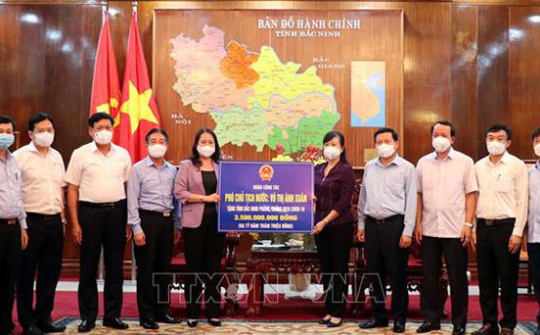 Phó Chủ tịch nước Võ Thị Ánh Xuân thăm, động viên Bắc Ninh chống COVID-19