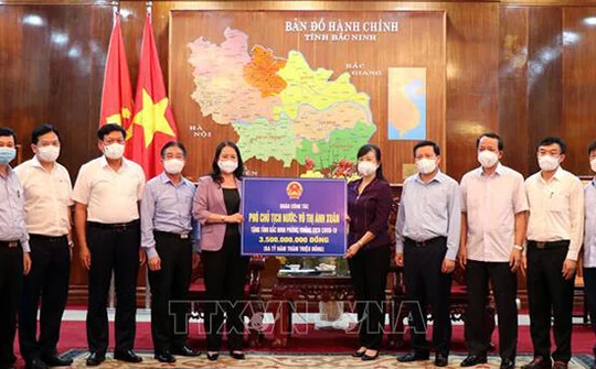 Phó Chủ tịch nước Võ Thị Ánh Xuân thăm, động viên Bắc Ninh chống COVID-19