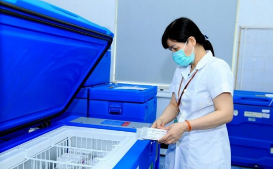 Hà Nam tiếp nhận thêm 7.700 liều vắc xin phòng COVID-19