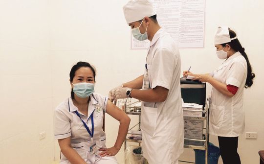 Thái Nguyên: Tiêm chủng vắc xin phòng COVID-19 tại tuyến huyện