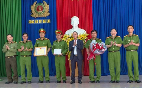 Chủ tịch UBND tỉnh Lâm Đồng khen thưởng đột xuất CA TP.Đà Lạt
