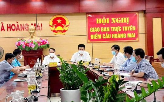 Nghệ An: Giám đốc Sở y tế làm việc với Ban chỉ đạo phòng chống dịch CoVid -19 thị xã Hoàng Mai