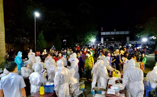 Phát hiện thêm 17 ca nhiễm SARS-CoV-2, đề xuất phong tỏa toàn huyện Thuận Thành