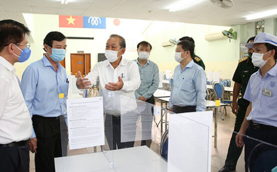 Phó Thủ tướng Trương Hòa Bình kiểm tra công tác chống dịch tại TPHCM