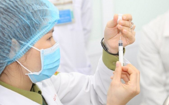 Kiến nghị chiến lược tiêm vaccine hiệu quả cao cho Việt Nam hiện nay