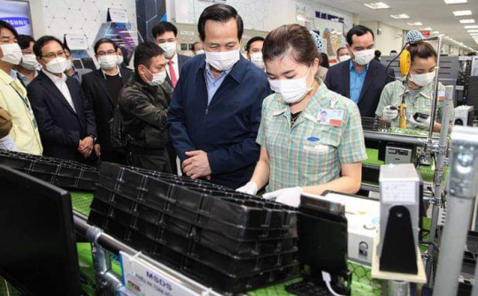 Khẩn trương hoàn thiện dự thảo Nghị quyết về hỗ trợ người lao động, người sử dụng lao động gặp khó khăn do COVID-19