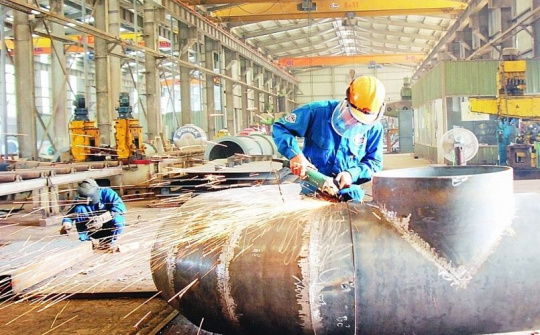 Ủy ban Kinh tế Quốc hội: Trong khó khăn, Chính phủ vẫn kiên định 'mục tiêu kép'