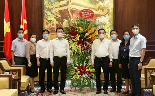 Chủ tịch UBND thành phố Hà Nội Chu Ngọc Anh thăm, chúc mừng các cơ quan báo chí