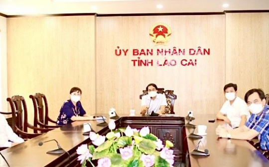 Lào Cai tặng Bằng khen cho Đoàn cán bộ hoàn thành nhiệm vụ chống dịch tại Bắc Giang