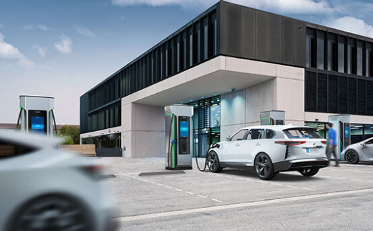 Siemens AG: Ra mắt bộ sạc nhanh chuẩn DC hiệu quả nhất cho xe điện