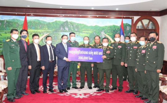 Lào ủng hộ Việt Nam 200 nghìn USD chống dịch Covid-19