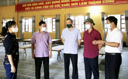 Lào Cai: Trung đoàn 254 bàn giao 66 công dân F1 về cách ly  tại Trường Dân tộc nội trú tỉnh