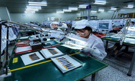 Việt Nam nhập siêu khoảng 1,96 tỷ USD từ đầu năm 2021