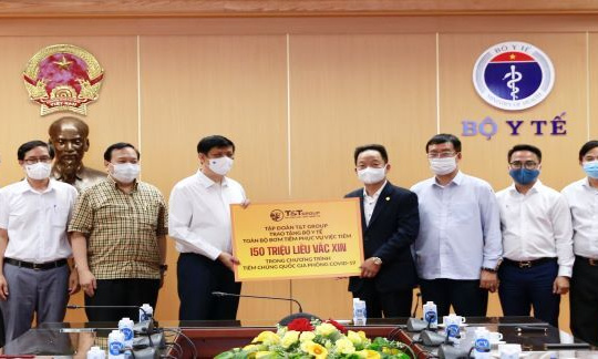 T&T Group tài trợ toàn bộ bơm kim tiêm cho chiến dịch tiêm 150 triệu liều vắc xin phòng COVID-19