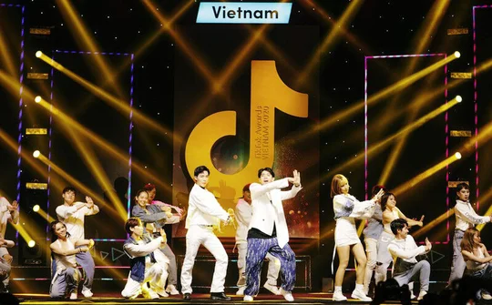 Hệ giá trị văn hóa và con người Việt Nam