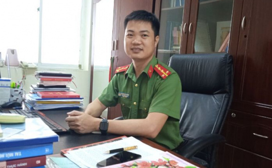 BSCKII. Nguyễn Đình Trường: Tô thắm hai màu áo