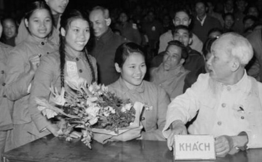 Hành trình Người đi tìm hình của nước và bài học cho thanh niên hôm nay