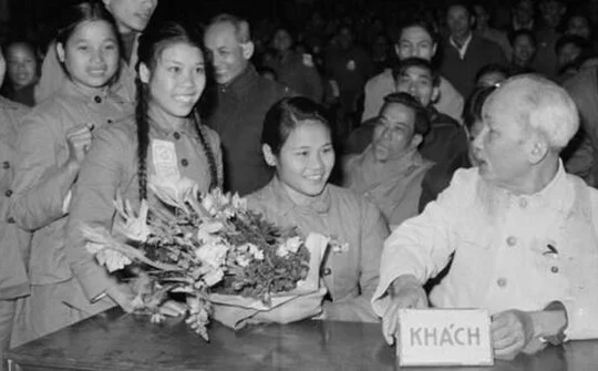 Hành trình Người đi tìm hình của nước và bài học cho thanh niên hôm nay