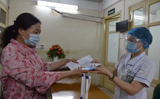Sử dụng hình ảnh thẻ BHYT trên ứng dụng VssID  để đi khám chữa bệnh: Phản hồi tích cực từ người dân