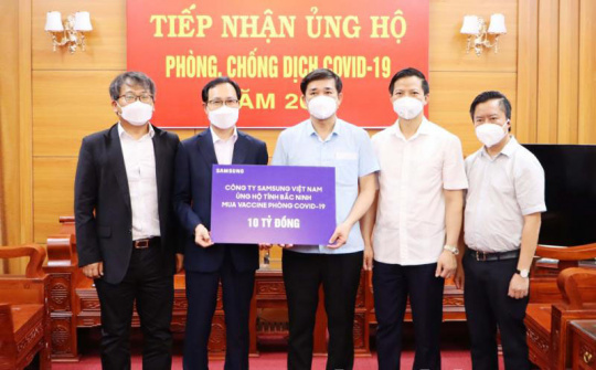 Bắc Ninh: Công ty Samsung Việt Nam hỗ trợ tỉnh 10 tỷ đồng mua vắc xin phòng Covid-19