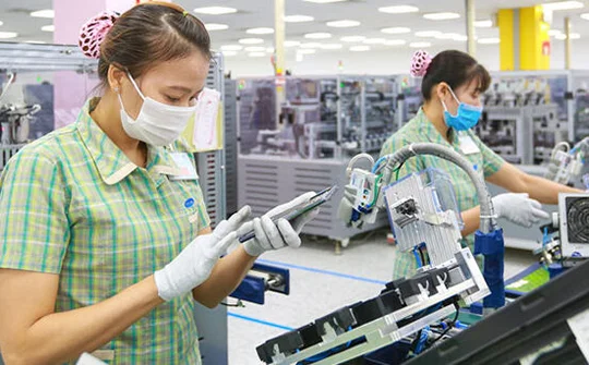 Nhu cầu hàng hóa thế giới phục hồi, xuất khẩu tiếp tục khởi sắc