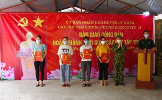 Hà Nam: Bàn giao 108 công dân hoàn thành thời gian cách ly tập trung