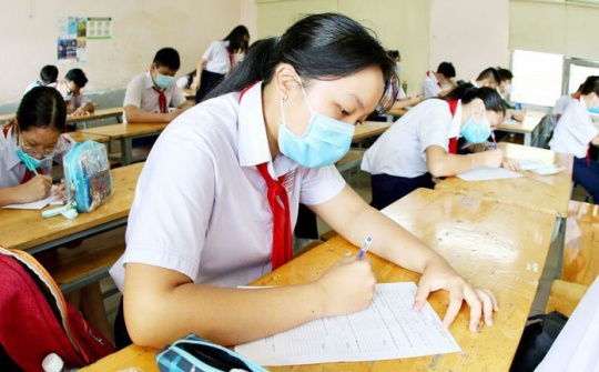 Hà Nội: Thí sinh làm thủ tục dự thi lớp 10 theo hình thức trực tuyến