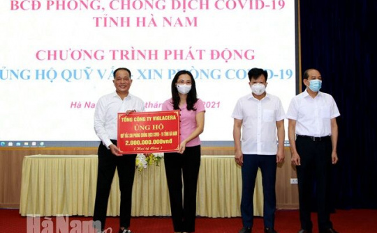 Hà Nam tiếp nhận hơn 12 tỷ đồng ủng hộ Quỹ vắc xin phòng Covid-19 tỉnh