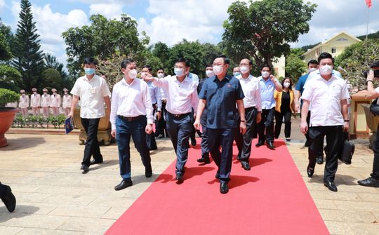Chủ tịch Quốc hội Vương Đình Huệ biểu dương thành tích, chiến công của Công an tỉnh Đắk Nông  